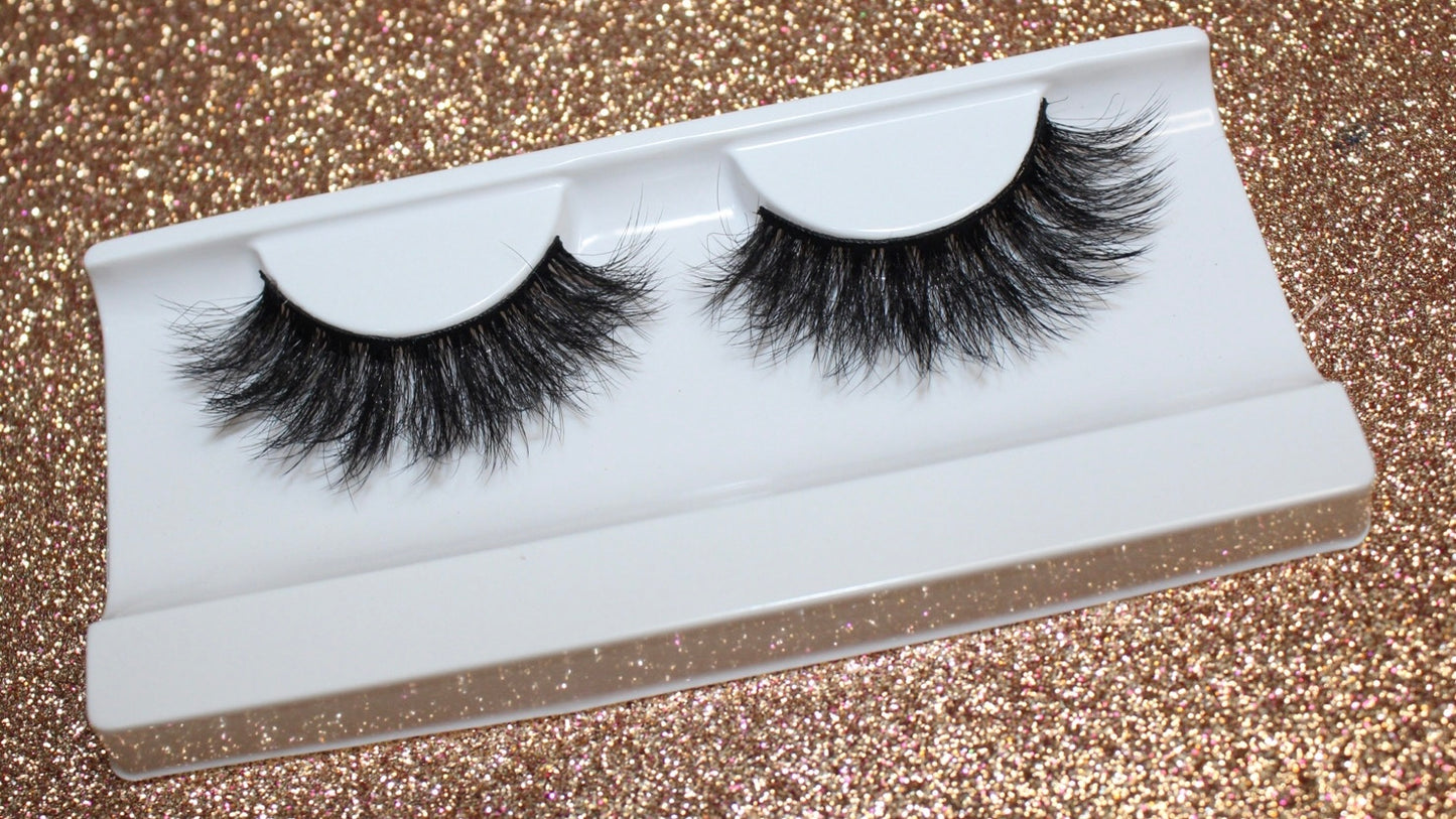 Glamorous | Lavish Lash